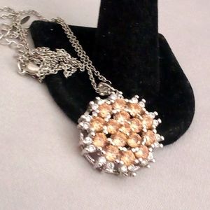 Beautiful delicate vintage but new imperial topaz Pendant 🍒